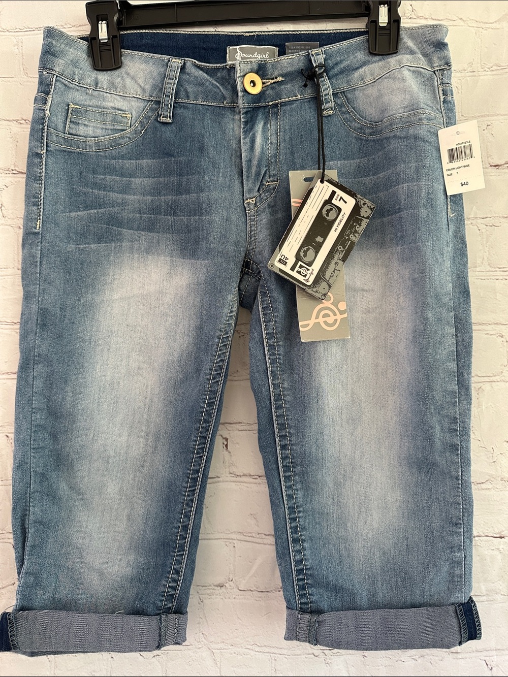 Soundgirl NWT Light Blue Cropped Denim Capri Jeans size 7